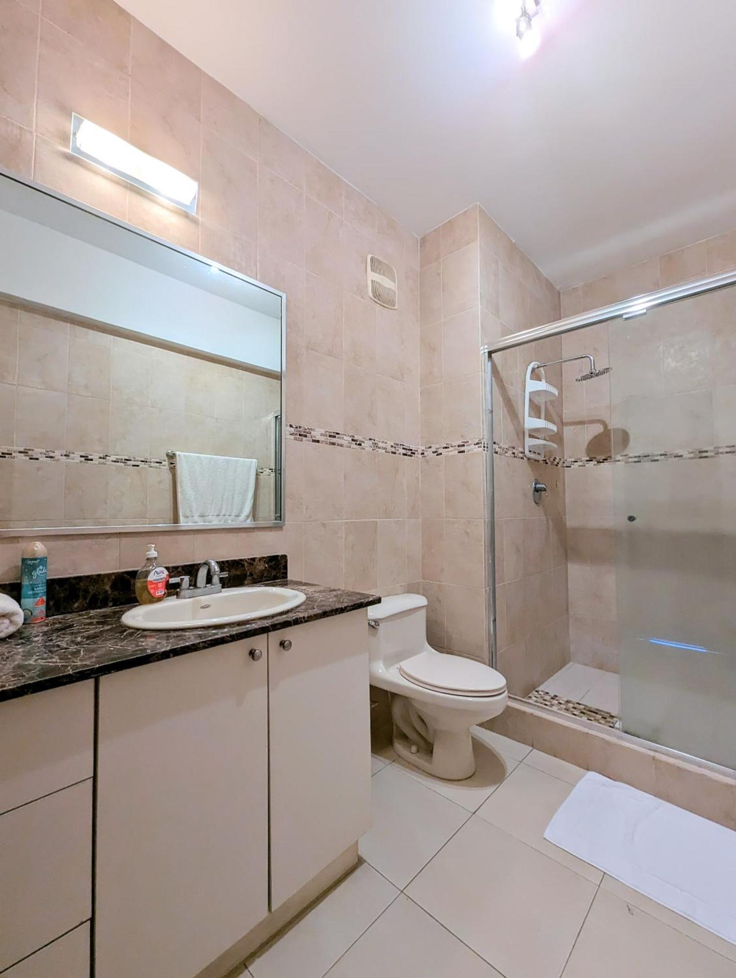 Yc 3602 L Apartamento 2Br En Av Balboa Panamaváros Kültér fotó