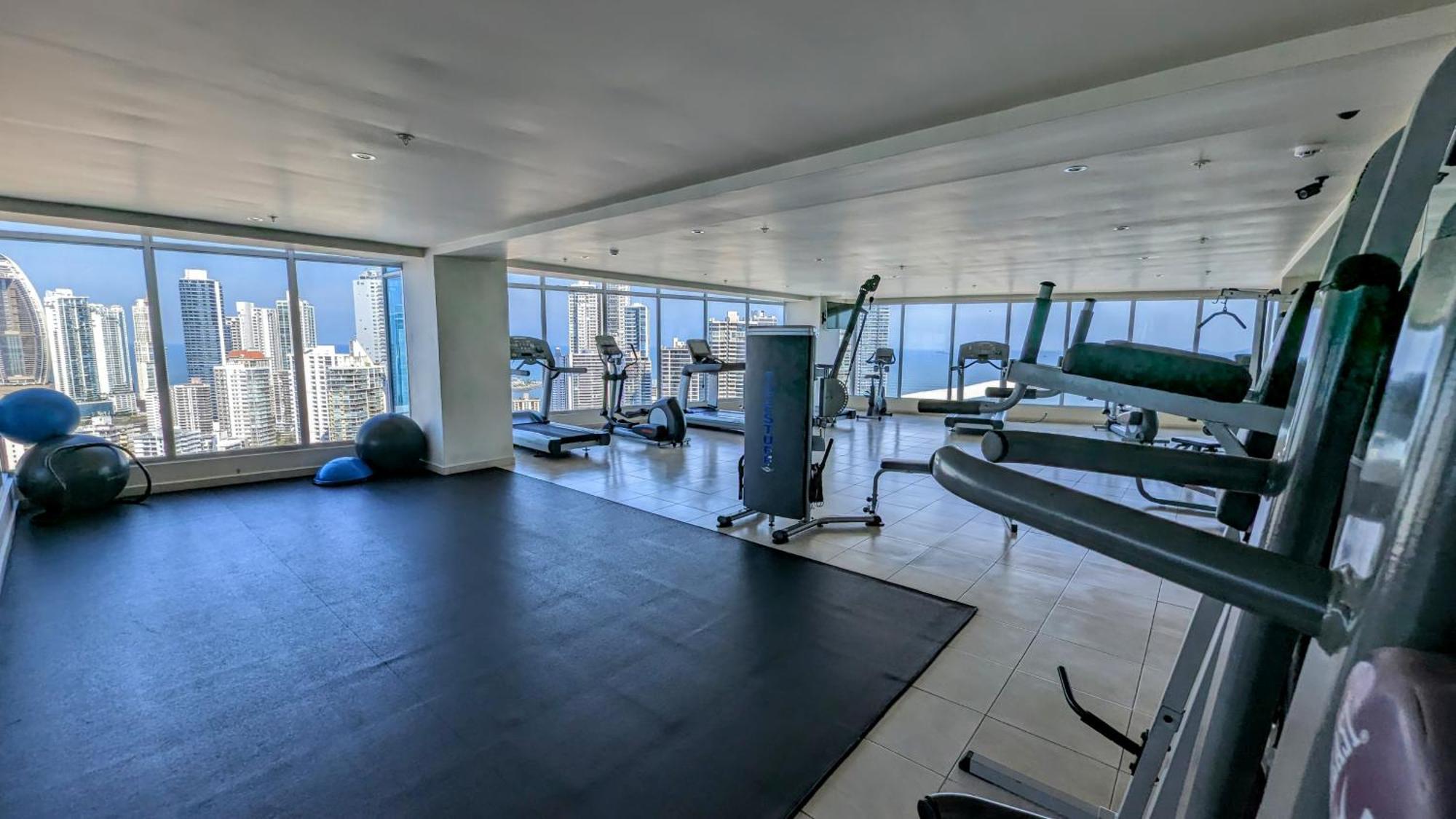 Yc 3602 L Apartamento 2Br En Av Balboa Panamaváros Kültér fotó