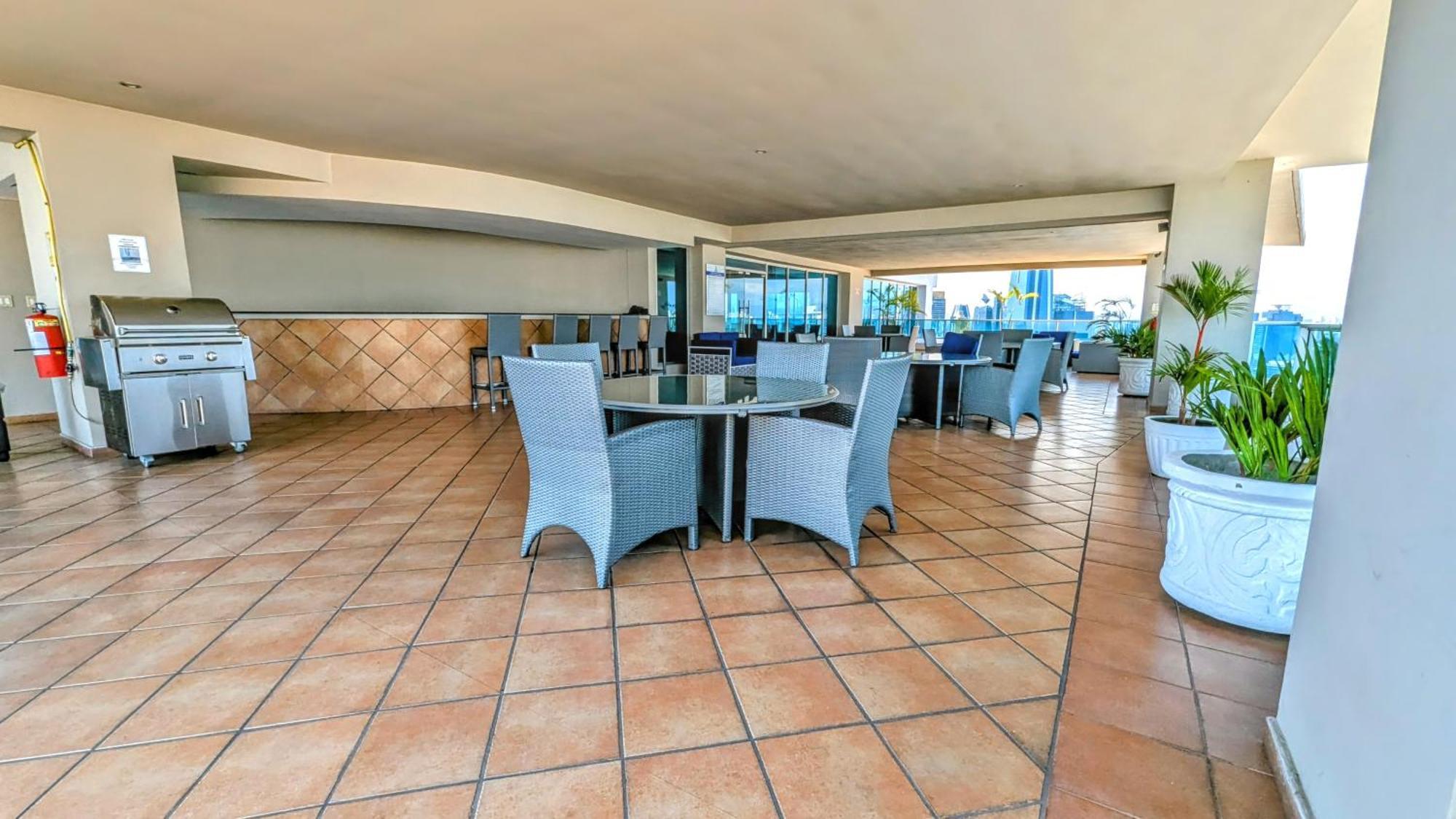 Yc 3602 L Apartamento 2Br En Av Balboa Panamaváros Kültér fotó