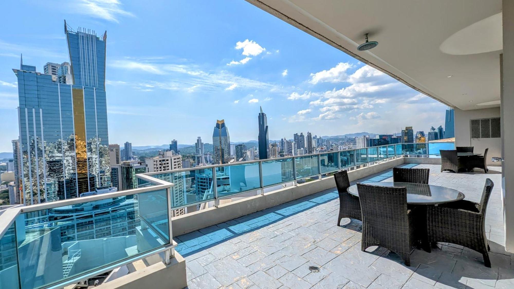 Yc 3602 L Apartamento 2Br En Av Balboa Panamaváros Kültér fotó