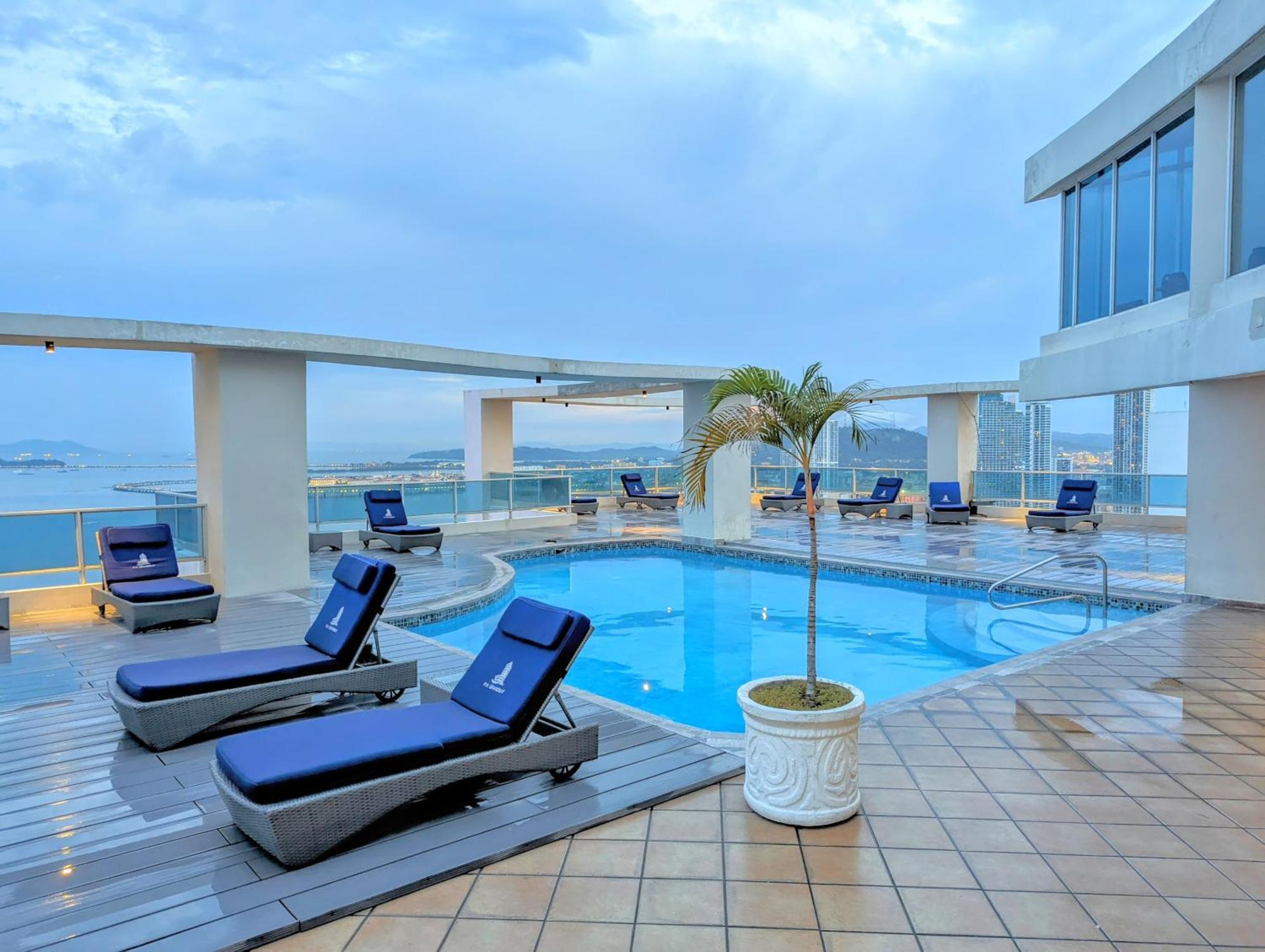 Yc 3602 L Apartamento 2Br En Av Balboa Panamaváros Kültér fotó